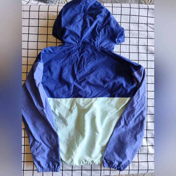 Old Navy Active Jacket Size L (10-12) - Picture 3 of 5